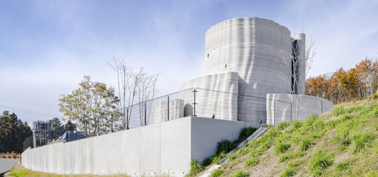 日本初、3DプリントxRC(以降3DCP)による2階建て住宅が完成。 ― 多層階建築の未来が、ここから始まる。